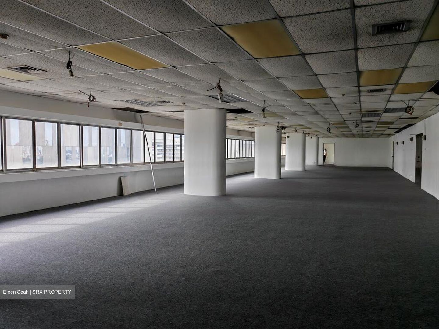 Golden Mile Tower (D7), Office #472293541